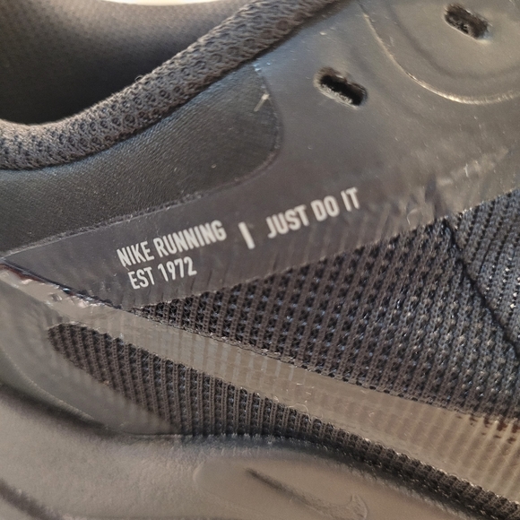 Nike Downshifter 12  Men's size 9US - Picture 12 of 12